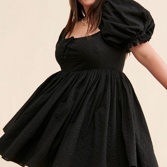 Selkie Black Beach Day Puff Sleeve Dress - Picture 4 of 10